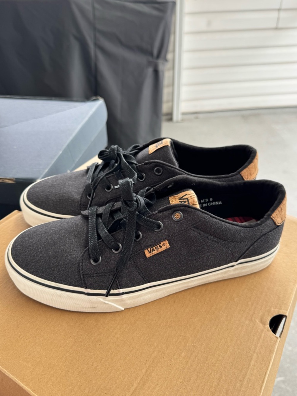 New Vans Shoes - Men’s Size 9